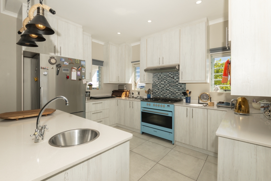 3 Bedroom Property for Sale in Blue Lagoon Western Cape